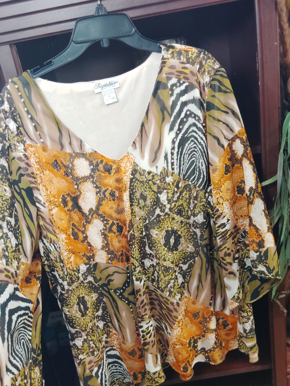 Signature Women's Mixed Animal Print V-Neck Tunic in Olive, Mustard & Cream